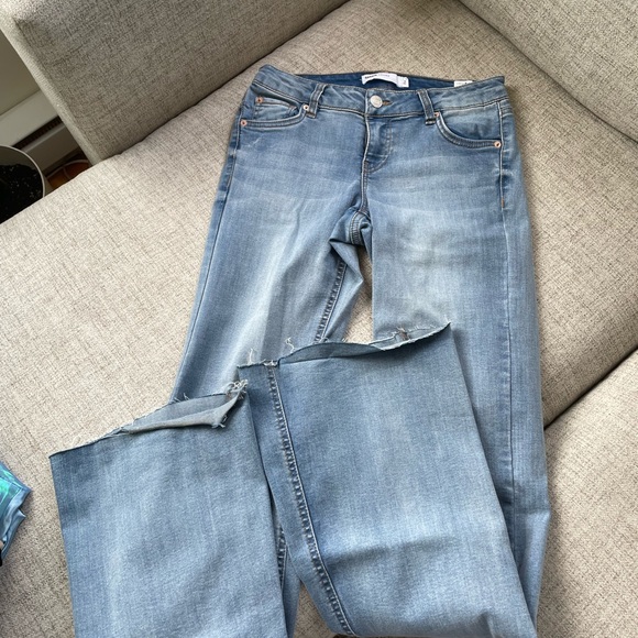 Low rise flare jean - Picture 3 of 5